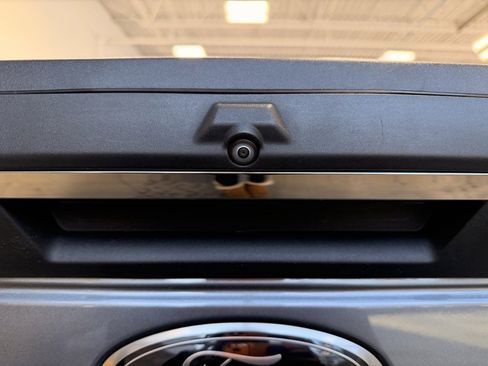 Used 2021 Ford F250 Lariat image 7