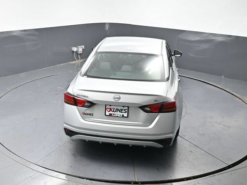 Used 2024 Nissan Altima 2.5 SV FWD image 46