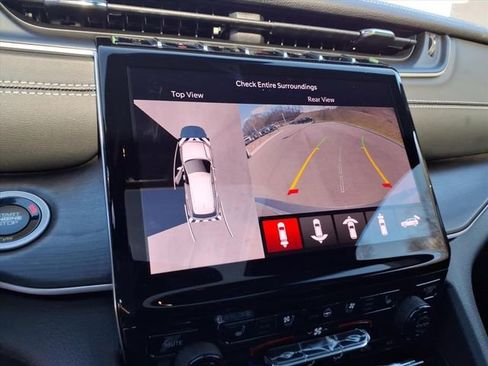 New 2025 Jeep Grand Cherokee Limited w/ Luxury Tech Group II image 21