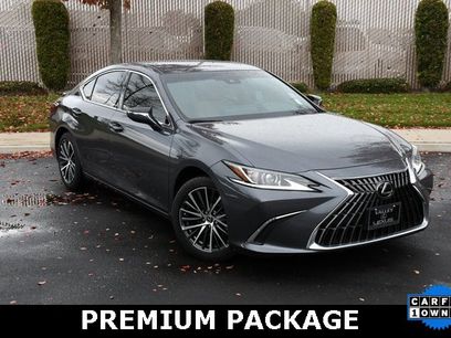 Used 2024 Lexus ES 300h w/ Premium Package
