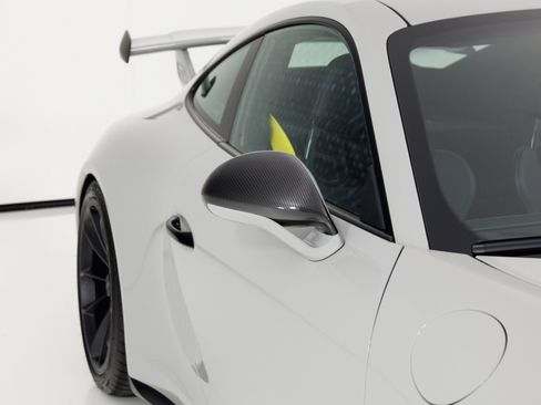 Used 2018 Porsche 911 GT3 RWD image 62
