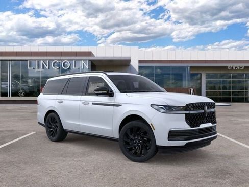 New 2025 Lincoln Navigator Reserve w/ Jet Appearance Package AWD/4WD image 1