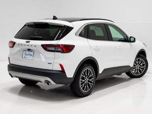 Used 2025 Ford Escape SE w/ PHEV Premium Package FWD image 28