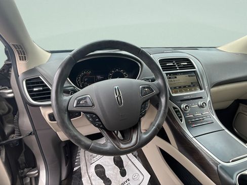 Used 2016 Lincoln MKX Select w/ Select Plus Package FWD image 13