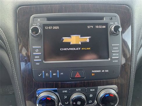 Used 2017 Chevrolet Traverse LT image 13