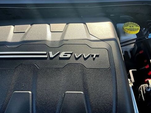 Used 2021 Jeep Cherokee Limited image 31