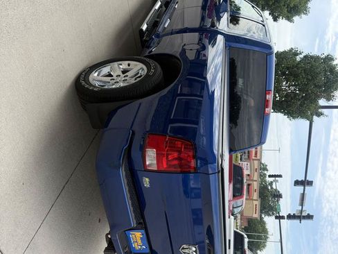 Used 2017 RAM 1500 Express AWD/4WD image 4