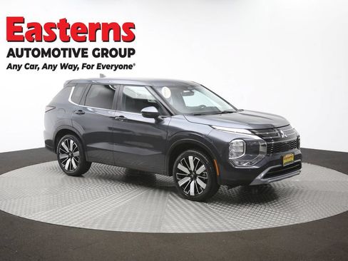 Used 2025 Mitsubishi Outlander SE AWD/4WD image 49
