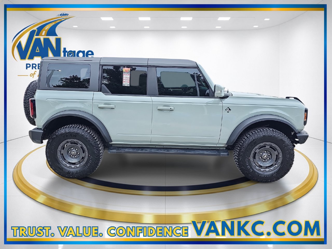 Used 2024 Ford Bronco Outer Banks AWD/4WD image 5