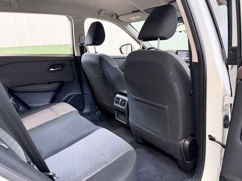 Used 2023 Nissan Rogue SV AWD/4WD image 30