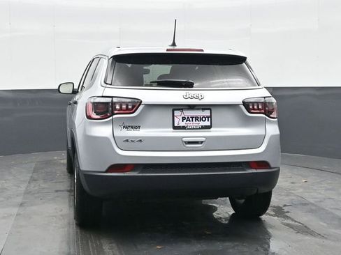 Used 2025 Jeep Compass Sport w/ Mopar Graphics Package AWD/4WD image 3