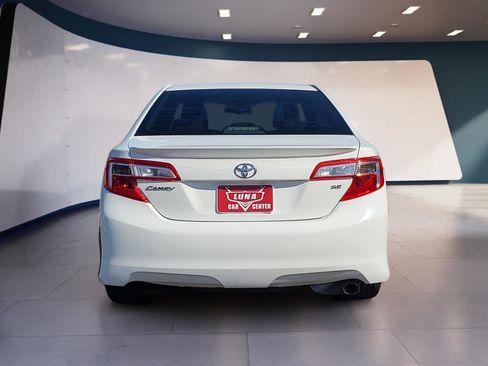 Used 2012 Toyota Camry SE image 4