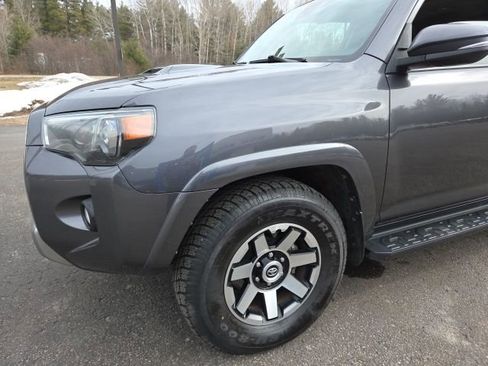 Used 2020 Toyota 4Runner TRD Off-Road image 32