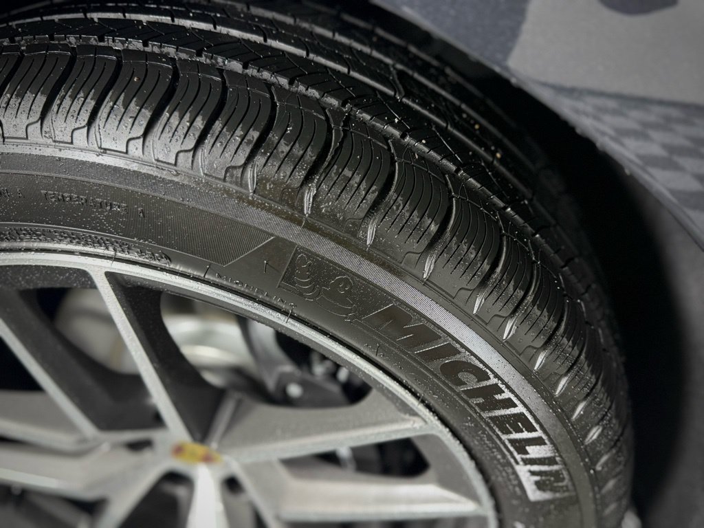Certified 2026 Porsche Macan AWD/4WD image 14