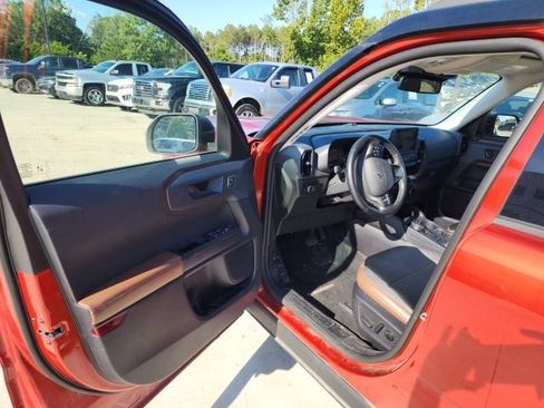 Used 2024 Ford Bronco Sport Outer Banks w/ Tech Package AWD/4WD image 25