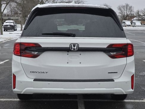 New 2026 Honda Odyssey Touring image 21