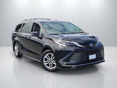 Used 2023 Toyota Sienna Limited