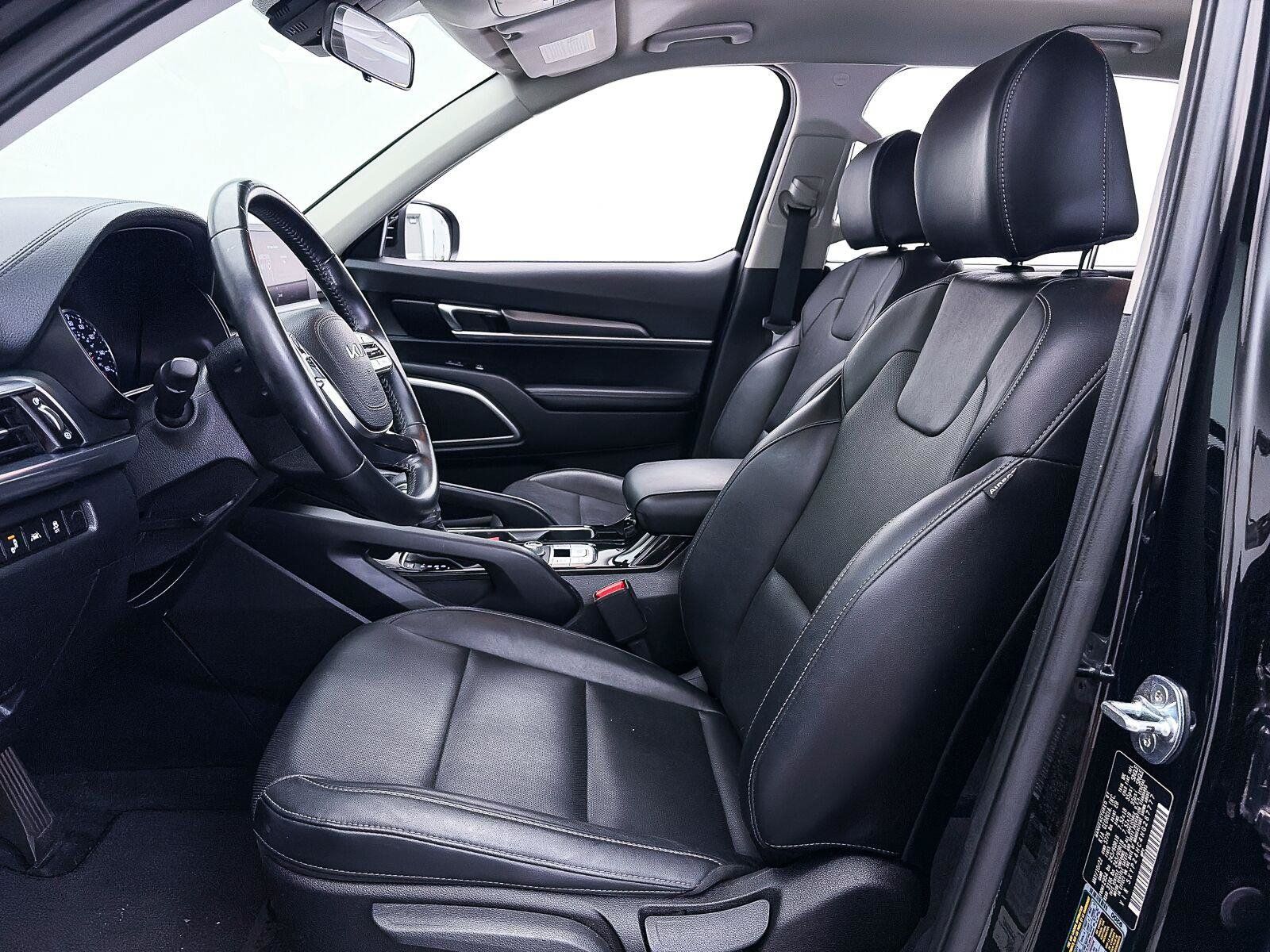 Used 2022 Kia Telluride LX FWD image 17