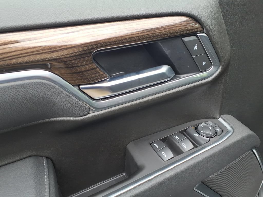 Certified 2025 Chevrolet Silverado 1500 LT AWD/4WD image 15