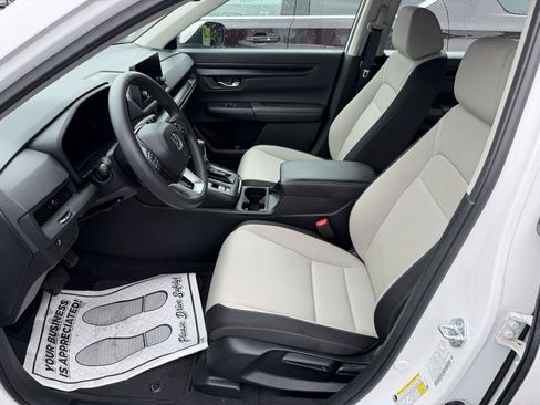 Used 2023 Honda CR-V LX image 9