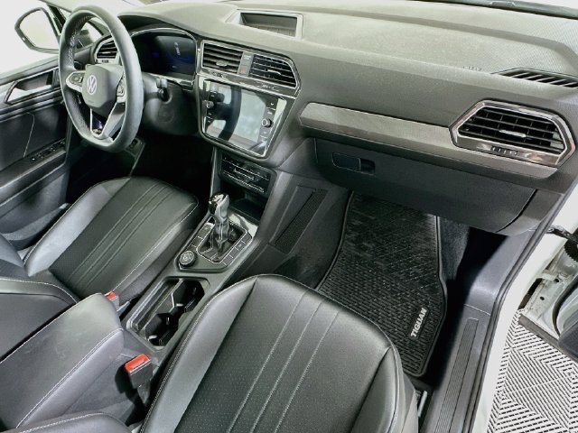 Certified 2024 Volkswagen Tiguan SE AWD/4WD image 30