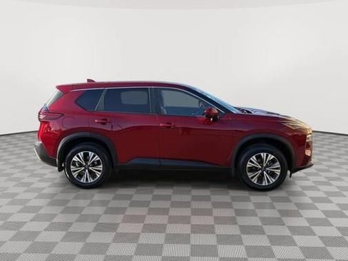 Used 2023 Nissan Rogue SV AWD/4WD image 2