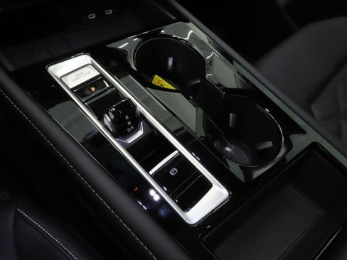 New 2026 Volkswagen Atlas SE image 16