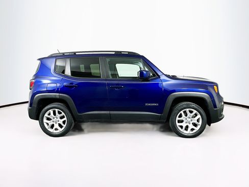 Used 2017 Jeep Renegade Latitude image 10