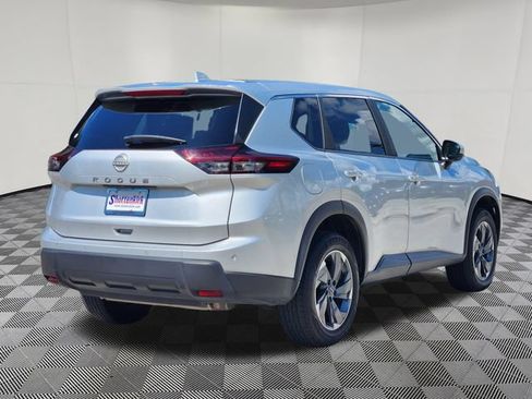 Used 2025 Nissan Rogue SV FWD image 5