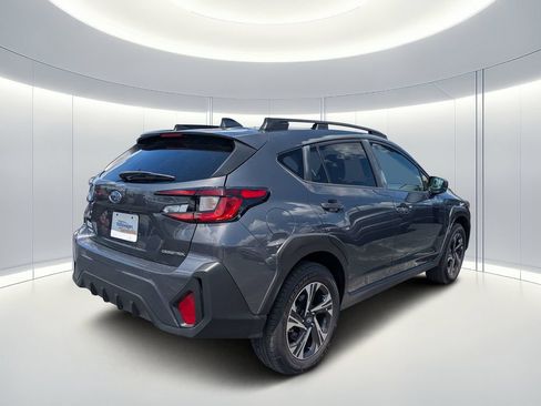 Used 2025 Subaru Crosstrek 2.5i Premium AWD/4WD image 4
