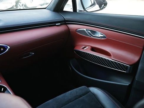 Used 2022 Genesis GV70 3.5T Sport w/ Sport Prestige Package image 28