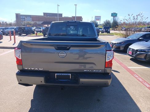 Used 2023 Nissan Titan SV w/ Accessory Utility Package image 3