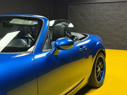 Used 2006 MAZDA MX-5 Miata Sport image 8