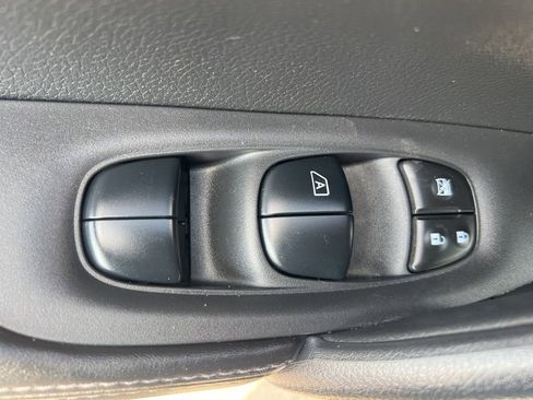 Certified 2022 Nissan Rogue Sport S image 49