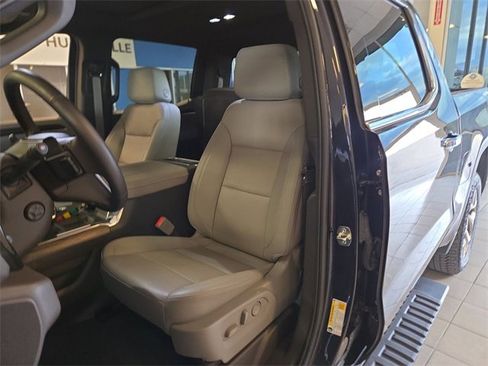 Used 2025 GMC Sierra 1500 SLT w/ SLT Convenience Package image 11