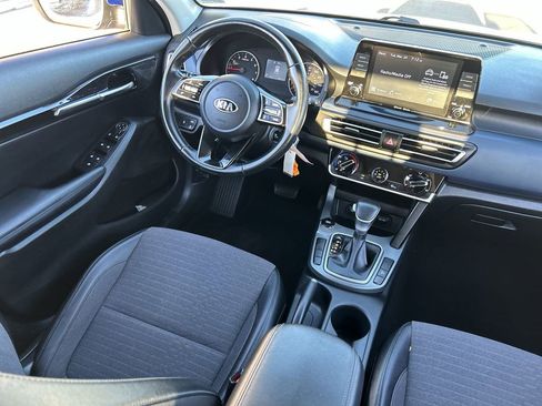 Used 2021 Kia Seltos S image 11