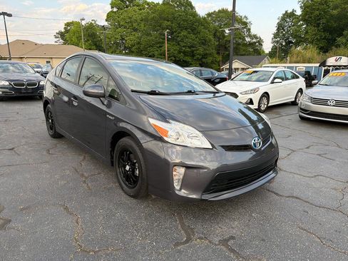 Used 2013 Toyota Camry XLE w/ Leather Pkg FWD image 8