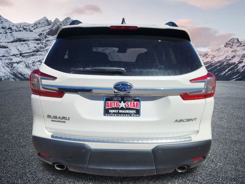 Used 2023 Subaru Ascent Premium w/ Convenience Package image 5