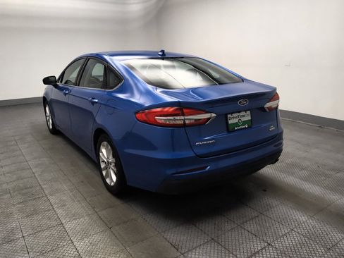 Used 2019 Ford Fusion SE FWD image 5