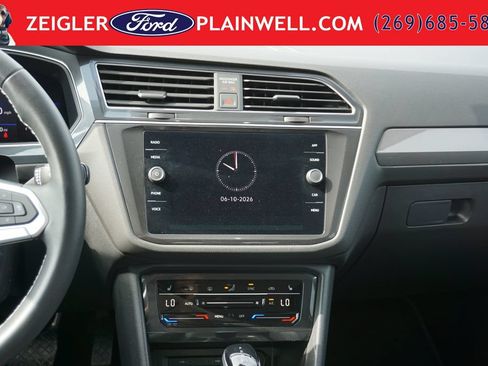 Used 2023 Volkswagen Tiguan SE AWD/4WD image 14