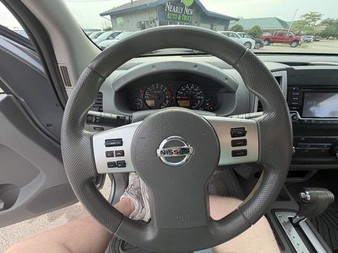 Used 2018 Nissan Frontier SV AWD/4WD image 22