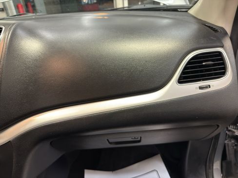 Used 2018 Dodge Journey SE w/ Popular Equipment Group image 21