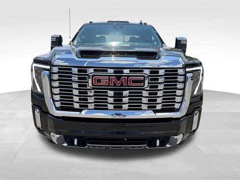 New 2026 GMC Sierra 2500 Denali w/ Denali Reserve Package AWD/4WD image 2