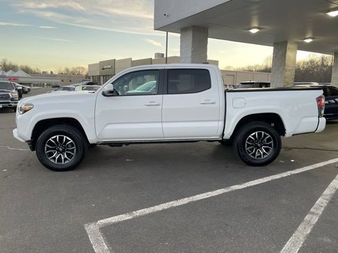 Used 2022 Toyota Tacoma SR5 image 27