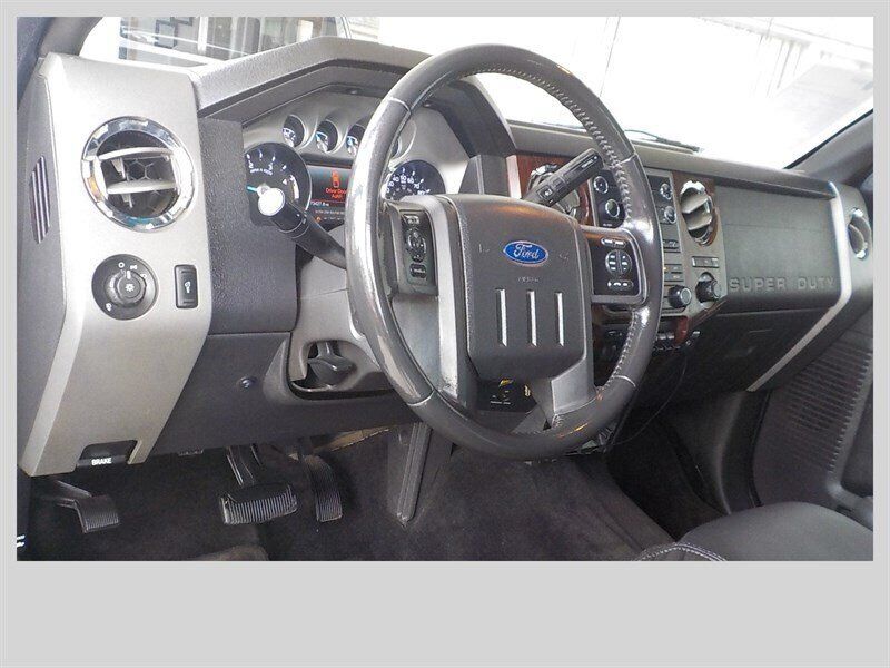Used 2011 Ford F350 Lariat w/ Lariat Interior Pkg AWD/4WD image 8