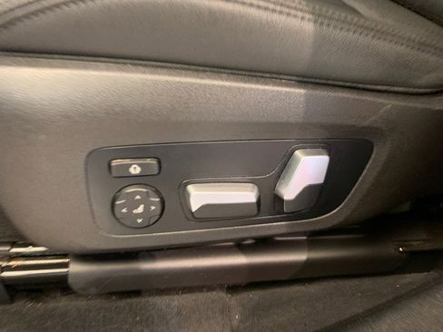 Used 2021 BMW X3 xDrive30i w/ M Sport Package image 17