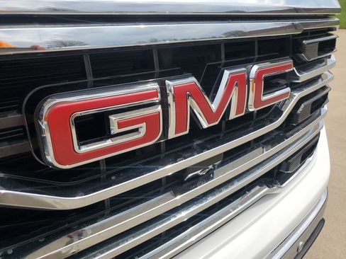 Used 2022 GMC Sierra 1500 SLT w/ SLT Premium Plus Package image 38