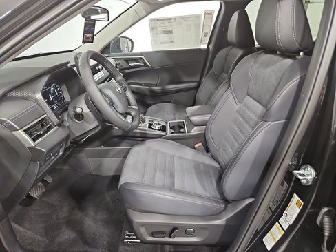 New 2026 Nissan Rogue SL AWD/4WD image 9