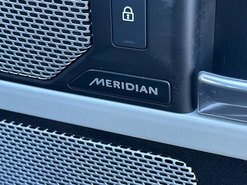 Certified 2023 Land Rover Defender 130 SE image 16