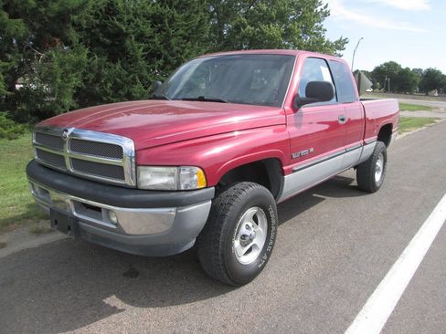 Used 1999 Dodge Ram 1500 Truck 4x4 Quad Cab image 11